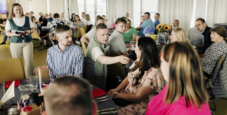 Komandas saliedēšanas aktivitāte.